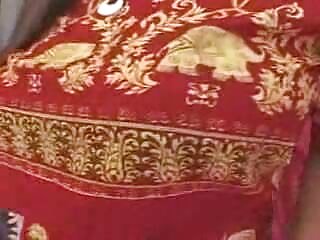 Allie جیمز پمپ کیا جاتا ہے منہ میں جبکہ واپس جھکاو